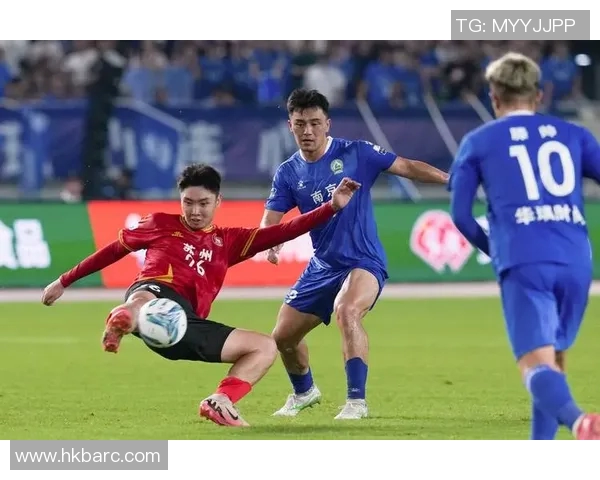 赛后分析：成都足球队与南京足球队精彩配合的深度解读与总结